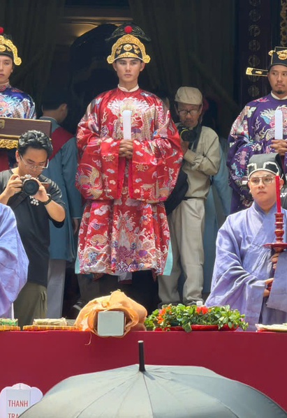 Hơn 500 bạn trẻ cùng diễu hành 'Tiên Thường Tuần Du' quảng bá văn hóa Việt