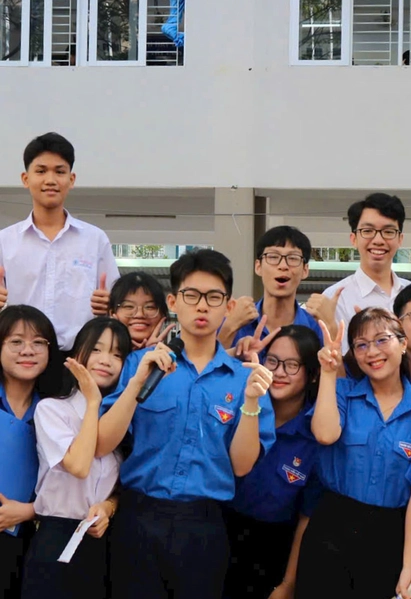 Khám phá 'vũ trụ' câu lạc bộ tại Trường THPT Nguyễn Khuyến