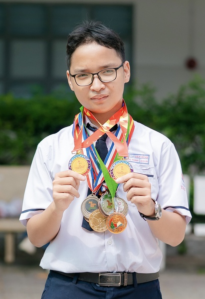 10 năm tự học cờ tướng, nam sinh lớp 12 giành huy chương cấp thành phố