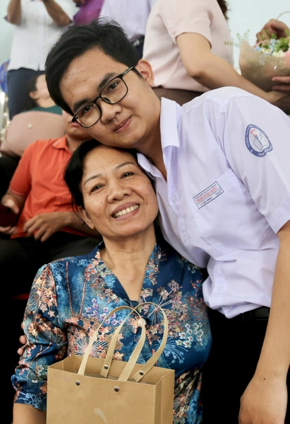 Học trò THPT Trịnh Hoài Đức cất lên những lời chưa kịp nói