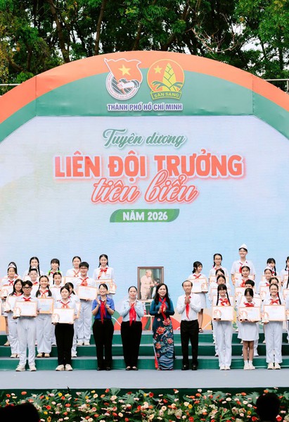 Hội đồng Đội TP.HCM tuyên dương 160 liên đội trưởng tiêu biểu năm học 2025 - 2026