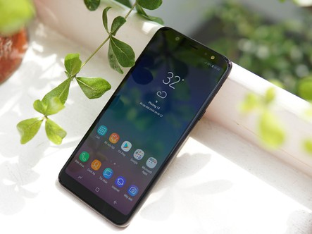 Smartphone mới ra mắt của Samsung chinh phục người dùng, từ thiết kế đến camera