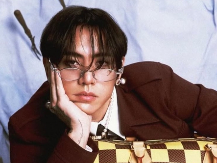 Rapper Hàn Quốc vừa biểu diễn ở Hà Nội tháng 8 lên tiếng bóc phốt nội bộ
