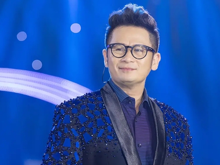 Bằng Kiều 52 tuổi: Hát càng hay, phát ngôn ngày càng... 'hú hồn'