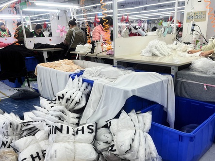 Nhà bán lẻ bỏ thị trường Mỹ khi bưu kiện nhỏ bắt đầu bị đánh thuế, Temu 'lách luật'