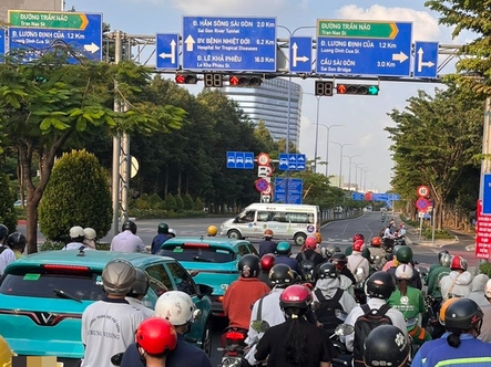 TP.HCM: Bất cập nhịp đèn tín hiệu tại nút giao Mai Chí Thọ - Trần Não