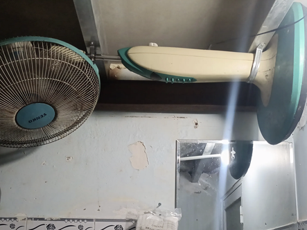 Muôn kiểu treo quạt tường của người Việt