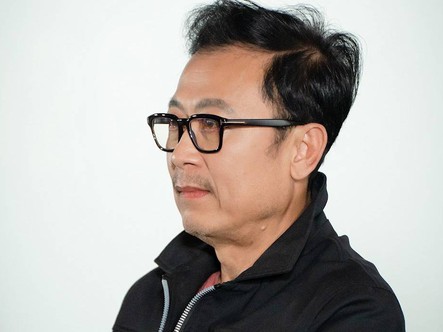 Danh hài Vân Sơn tuổi 65: 'Tôi hít đất, chơi pickleball để giữ cơ'