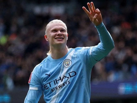 Erling Haaland xô ngã kỷ lục ghi hat-trick tại châu Âu