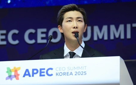 RM BTS phát biểu tại APEC CEO Summit: Xin hãy hậu thuẫn vững chắc cho các nhà sáng tạo