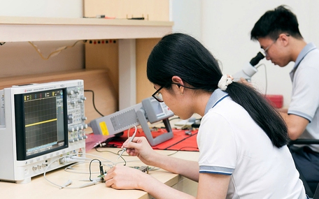 Việt Nam và châu Âu bàn chuyện tăng tốc phát triển công nghệ bán dẫn, cáp biển, AI…