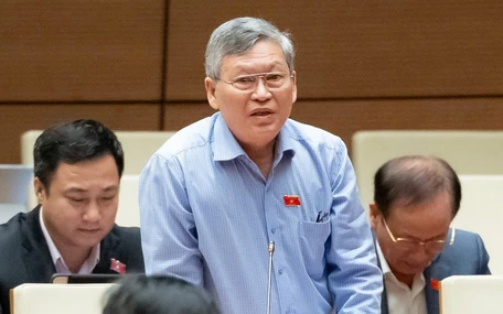 Đề xuất hỗ trợ tài chính cho tất cả phụ nữ sinh đủ 2 con, giảm thuế thu nhập cá nhân