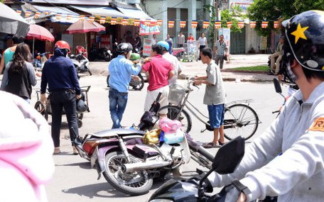 Va quẹt nhỏ cũng dễ nổi nóng, 'không cãi lại bị xem là yếu ớt'?