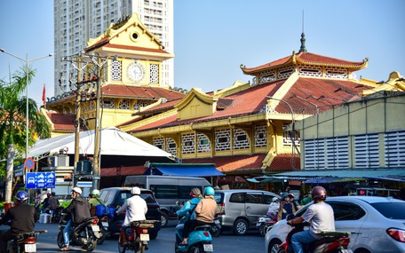 Ngắm chợ Bình Tây, di sản trăm năm chuyển mình thành điểm đến du lịch mới