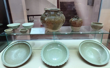 Mê mẩn di sản trục vớt từ những con tàu cổ khắp Việt Nam giờ tề tựu về Quảng Ngãi