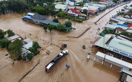 Ban hành lệnh sơ tán dân khỏi vùng ngập sâu do mưa lũ tại Bình Thuận cũ