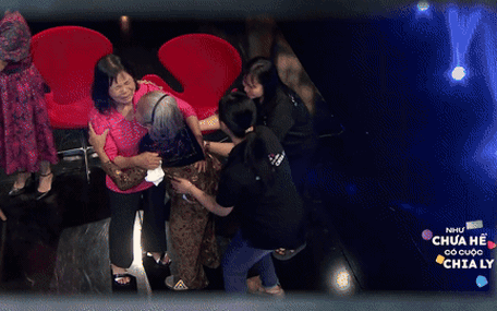 Cuộc đoàn tụ tràn ngập nước mắt khổ đau xen lẫn hạnh phúc của Như chưa hề có cuộc chia ly