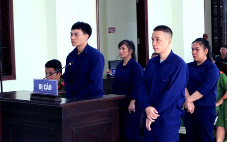 Tuyên tử hình 2 bị cáo vận chuyển ma túy bằng chuyển phát nhanh