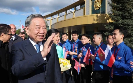Nga đón Tổng Bí thư Tô Lâm với màn diễu binh của đội danh dự tại sân bay