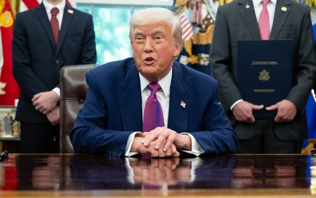 Tin tức thế giới 10-5: Ông Trump và ông Putin chúc nhau; Triều Tiên cảnh báo Mỹ nếu khiêu khích Nga