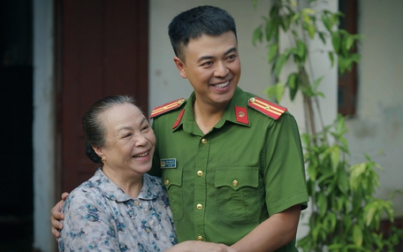 Có anh, nơi ấy bình yên - phim sắp lên sóng VTV, nhắc chuyện hàng giả và thực phẩm bẩn