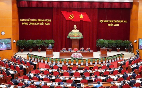 Khai mạc Hội nghị Trung ương lần thứ 12: Xem xét công tác cán bộ, tiếp tục cải cách, đổi mới