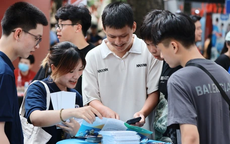 Sáng nay 19-7: Ngày hội tư vấn nguyện vọng xét tuyển 2025 tại TP.HCM và Hà Nội