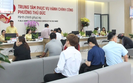Sốc với lời  'cho phép, xin lỗi, cảm ơn' ở Trung tâm hành chính công phường Thủ Đức
