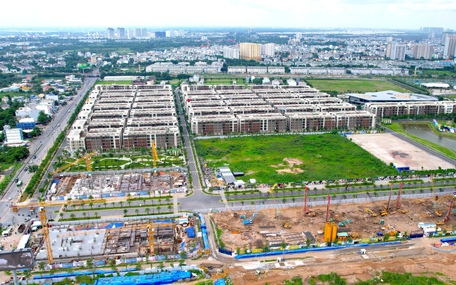 Nhiều chủ đầu tư ‘bung hàng’, thị trường địa ốc TP.HCM thêm nguồn cung căn hộ, nhà ở thấp tầng