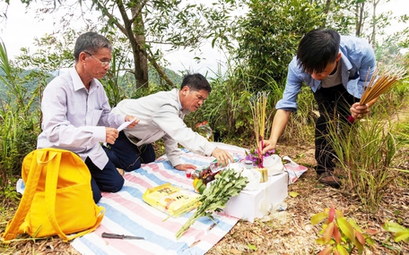 Đi tìm hình bóng anh trai