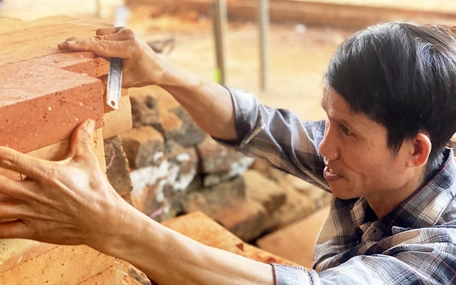 Nửa thế kỷ dựng lại hình hài Mỹ Sơn - Kỳ 4: Những 'chuyên gia' đặc biệt ở khu đền tháp