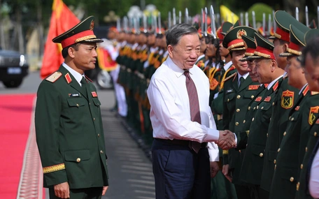 Tổng Bí thư Tô Lâm: Xây dựng Quân đoàn 12 'tinh, gọn, mạnh'