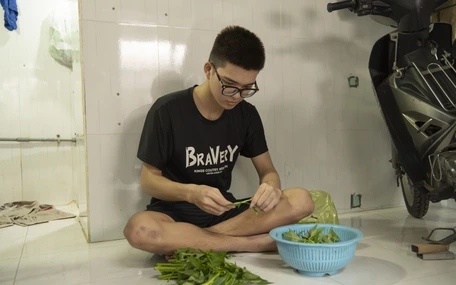 Đậu ĐH Sư phạm kỹ thuật TP.HCM, nam sinh từ Bắc vào Nam làm bốc vác, Tuổi Trẻ ứng 15 triệu đồng