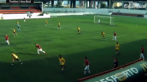 Clip bàn thắng từ "bóng ma" của cầu thủ trẻ Sacavenense