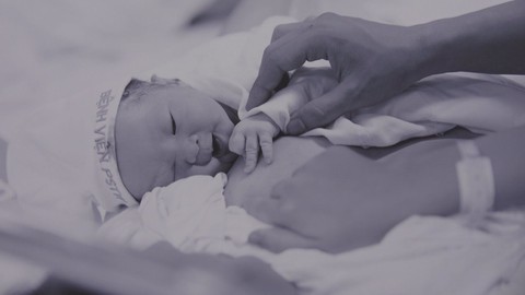 Hạnh phúc vỡ òa với “Chào con đến với bố mẹ”