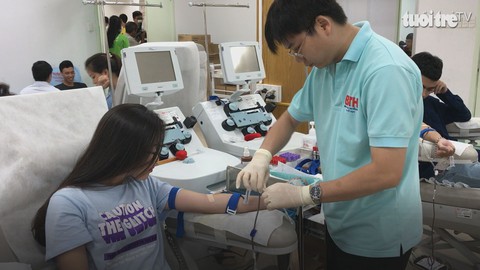 Hàng trăm người hiến máu vì bệnh nhi ung thư