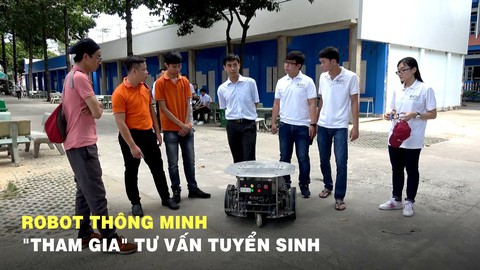 Robot thông minh 'tham gia'  tư vấn tuyển sinh