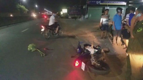 Vợ chồng sắp cưới bị xe tải tông thương vong trên Quốc lộ 1