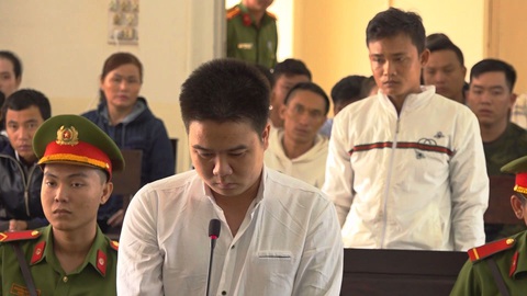 Dùng dao đâm 3 người thương vong - Lĩnh 19 năm tù