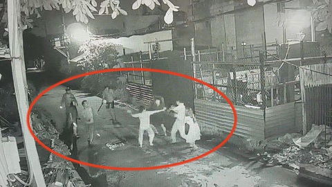 Truy tìm nhóm người đập nhà dân, chém người nhập viện