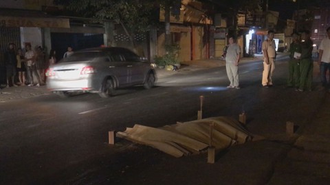 Trên đường đi xin việc về, cô gái trẻ bị xe container cán chết