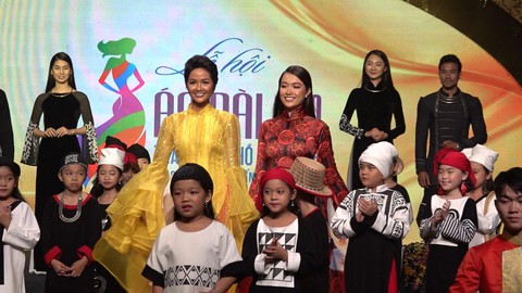 Hơn 100.000 lượt người tham gia lễ hội Áo dài 2019