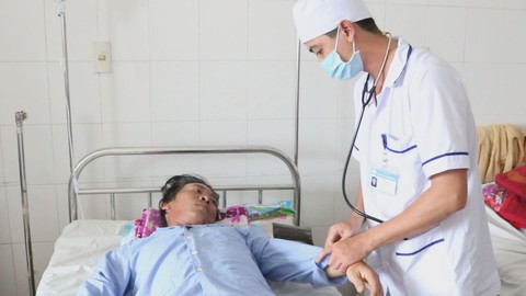 Cứu sống người ngưng tim trước khi vào bệnh viện