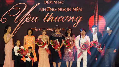 Ấm tình đêm nhạc gây quỹ từ thiện “Những ngọn nến yêu thương”