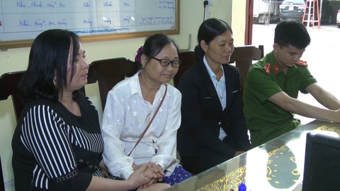 2 phụ nữ nhặt được 120 triệu đồng trả lại cho người đánh rơi
