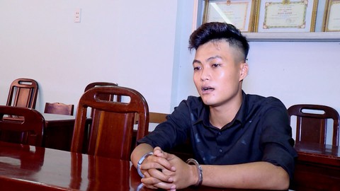 Va quẹt xe, cha bênh vực con bị đâm tử vong