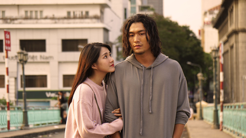 Lãng mãn ngôn tình với “Cà chớn, anh đừng đi!”