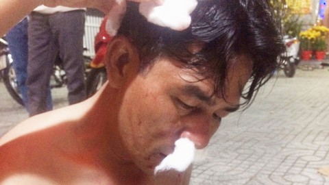 Khởi tố vụ án 2 công an TP Châu Đốc xông vào nhà đánh người