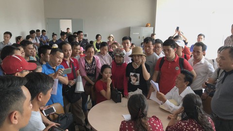 Nhà ở xã hội chưa trát xong tường đã bàn giao căn hộ