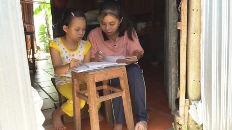 Góc nhìn trưa nay | Câu chuyện truyền cảm hứng từ nghị lực của Phượng “tí hon”